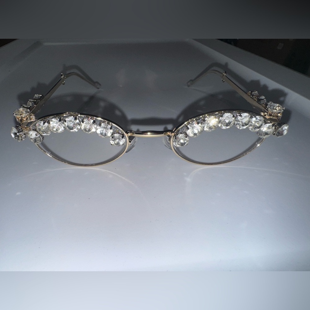 Elegant Gold and Silver Crystal-Embellished Sunglasses Fashion glasses